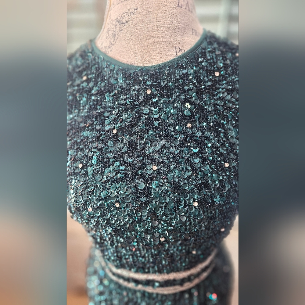 Mac Duggal  Green Sequin Dress - Picture 4 of 5